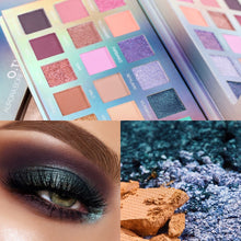 Load image into Gallery viewer, O.TWO.O Aurora Borealis Eyeshadow Palette