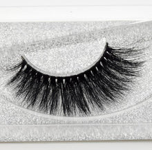 Load image into Gallery viewer, VISOFREE Dramatic False Mink Eyelashes