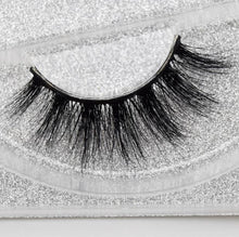 Load image into Gallery viewer, VISOFREE Dramatic False Mink Eyelashes