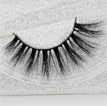 Load image into Gallery viewer, VISOFREE Dramatic False Mink Eyelashes