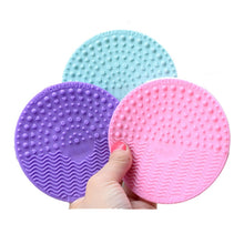 Load image into Gallery viewer, Makeup Brush Cleansing Pad