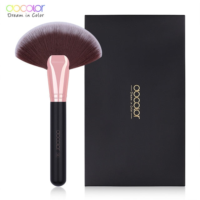 DOCOLOR Foundation and Powder Makeup Brush Selection