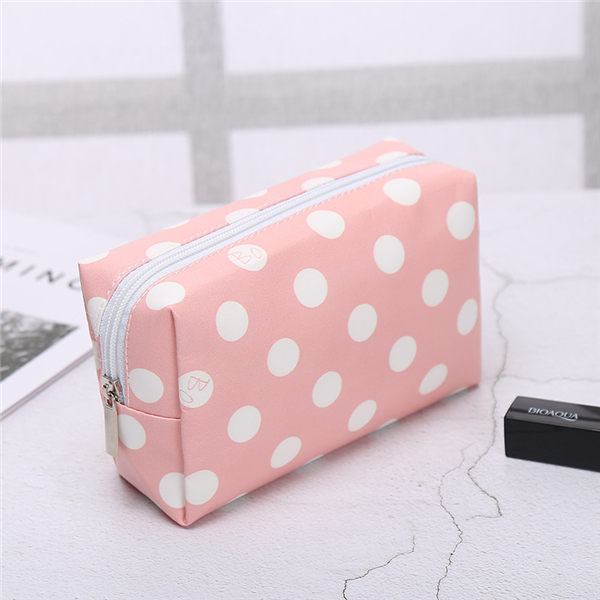 Super Cute Leather-look Toiletry Bags